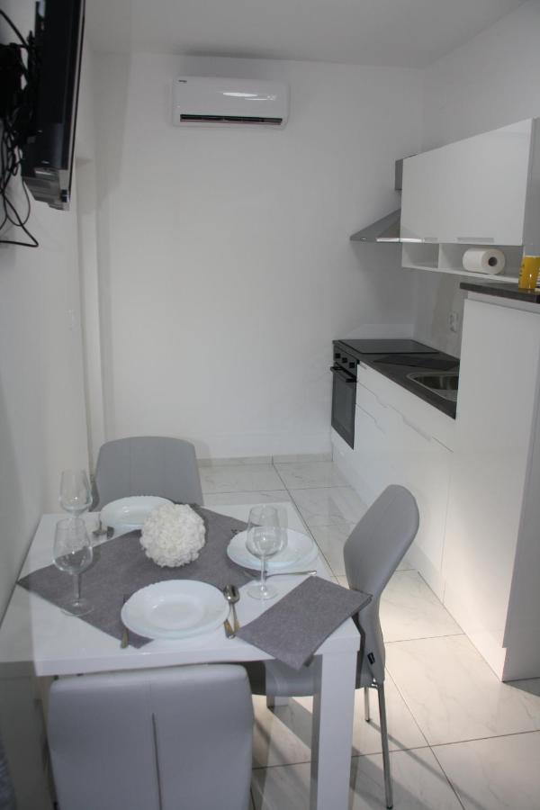 Appartement Lea à Šibenik Extérieur photo