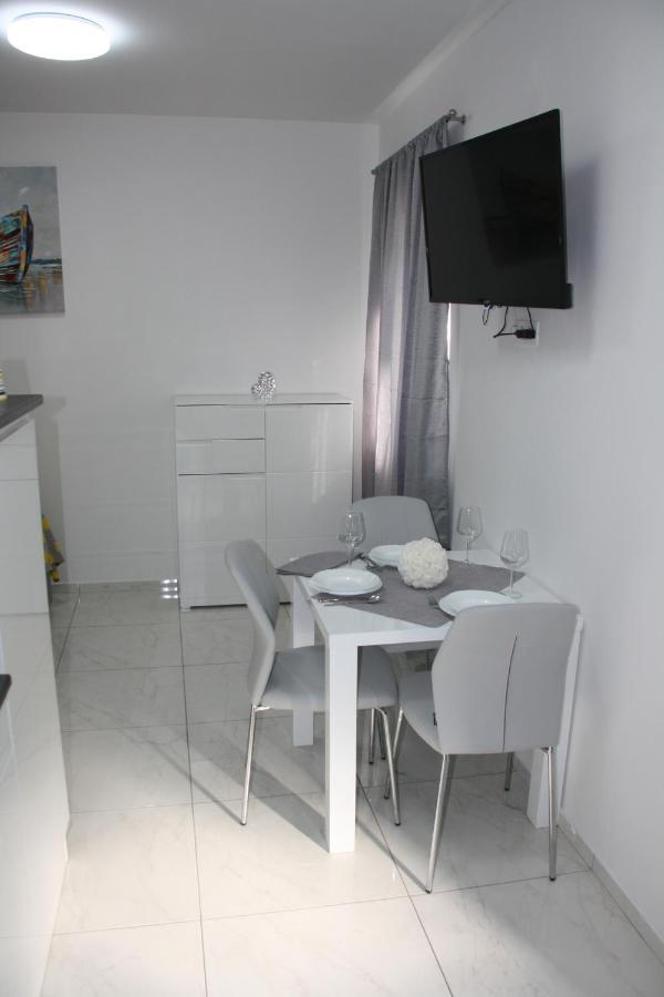Appartement Lea à Šibenik Extérieur photo
