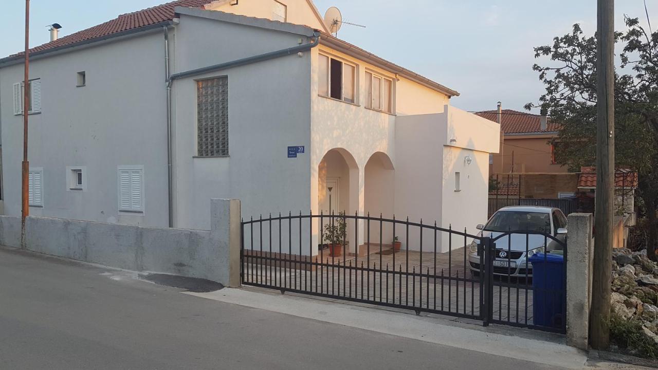 Appartement Lea à Šibenik Extérieur photo