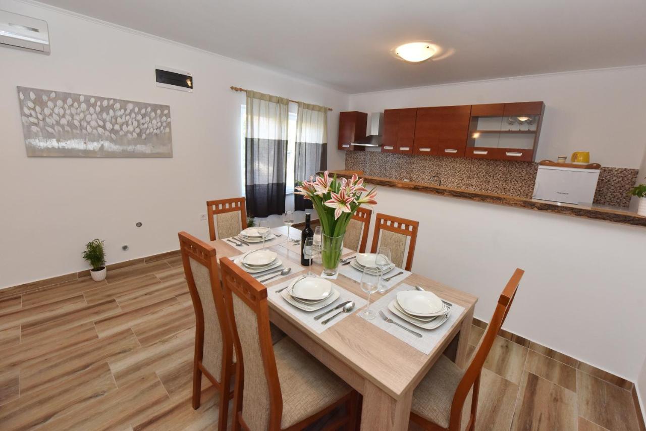 Appartement Lea à Šibenik Extérieur photo