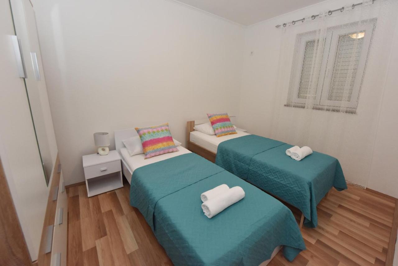 Appartement Lea à Šibenik Extérieur photo